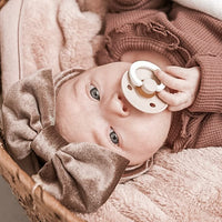 Baby haarband Livia velvet strik taupe